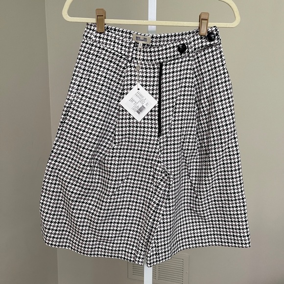 BAUM UND PFERDGARTEN NATASJA SHORTS - Picture 2 of 7